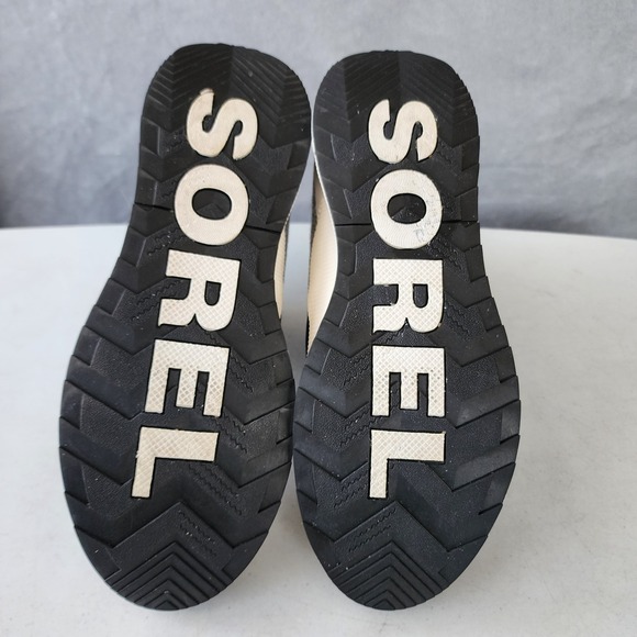 Sorel Gray and Black Winter Boots - Picture 4 of 13